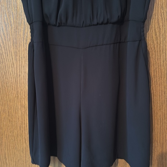 White House Black Market size 6 black romper. - Picture 3 of 14